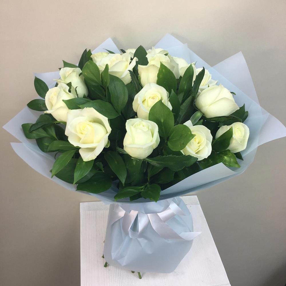 Букет 15 Белых роз Проуд в Новое ступино