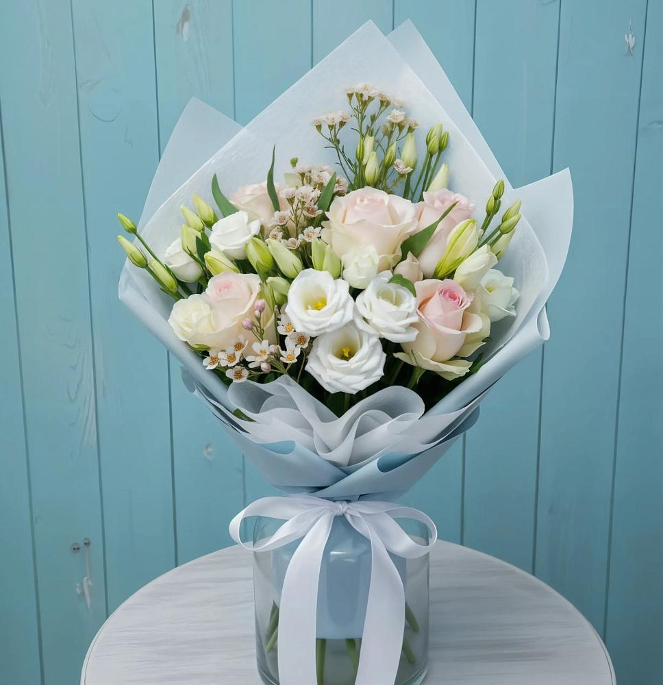 Букет цветов из: Розы и Лизиантусы в Новое ступино