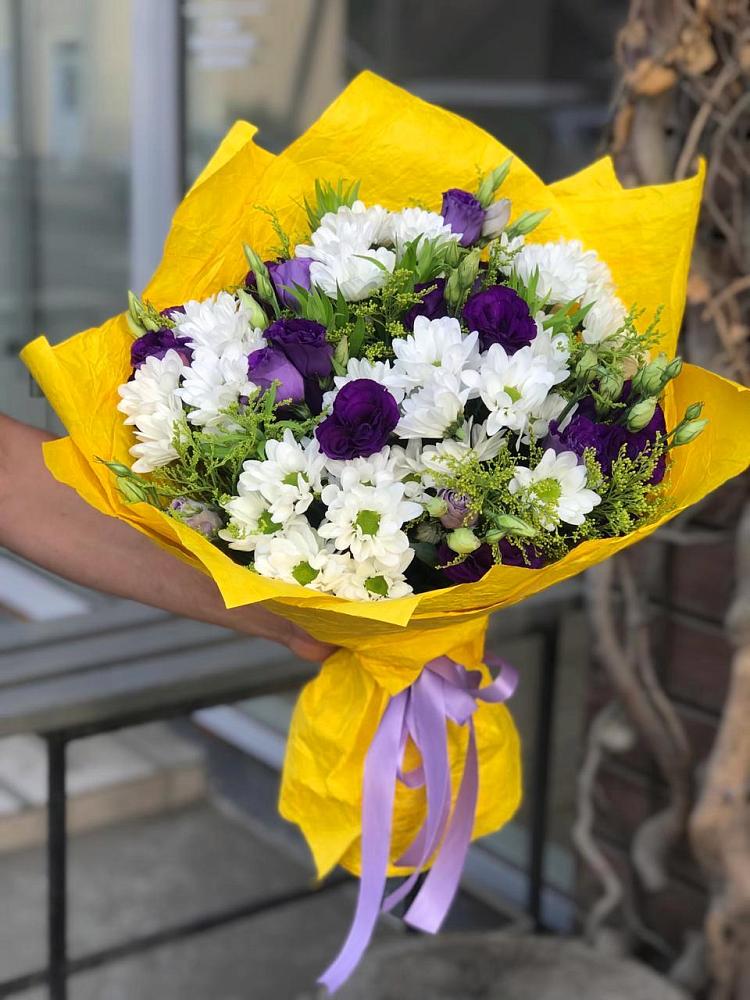 Букет цветов из: Ирисы, Хризантемы и Ромашки в Новое ступино