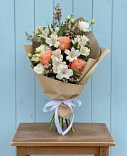 Букет цветов из:  Альстромерии, Лизиантусы, Розы и Хризантемы #REPLACE_PRED# Новое ступино