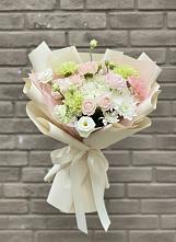 Букет цветов из:  Гвоздики, Розы, Лизиантусы и Хризантемы в Новое ступино