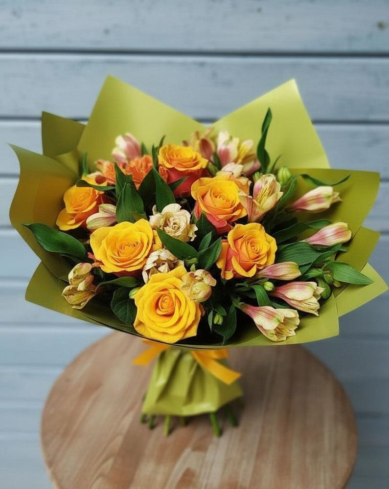 Букет цветов из: Альстромерии и Розы в Новое ступино