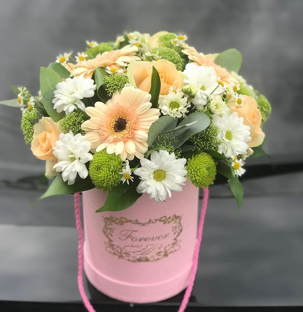 Цветочная композиция из Розы, Герберы и Хризантемы в шляпной коробке в Новое ступино