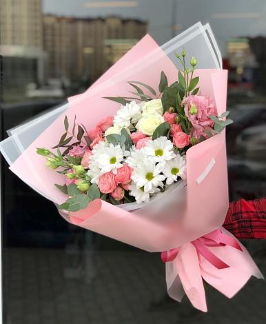 Букет цветов из: Розы, Лизиантусы и Хризантемы в Новое ступино
