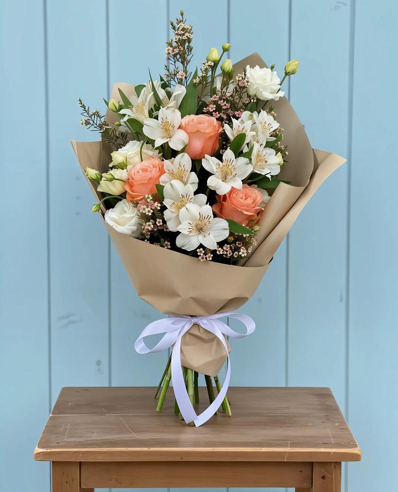 Букет цветов из: Альстромерии, Лизиантусы, Розы и Хризантемы в Новое ступино
