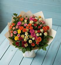 Букет Микс из разноцветных кустовых роз в Новое ступино
